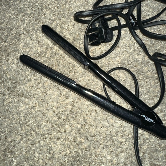 Paul Mitchell Neuro Straightener - Picture 3 of 3